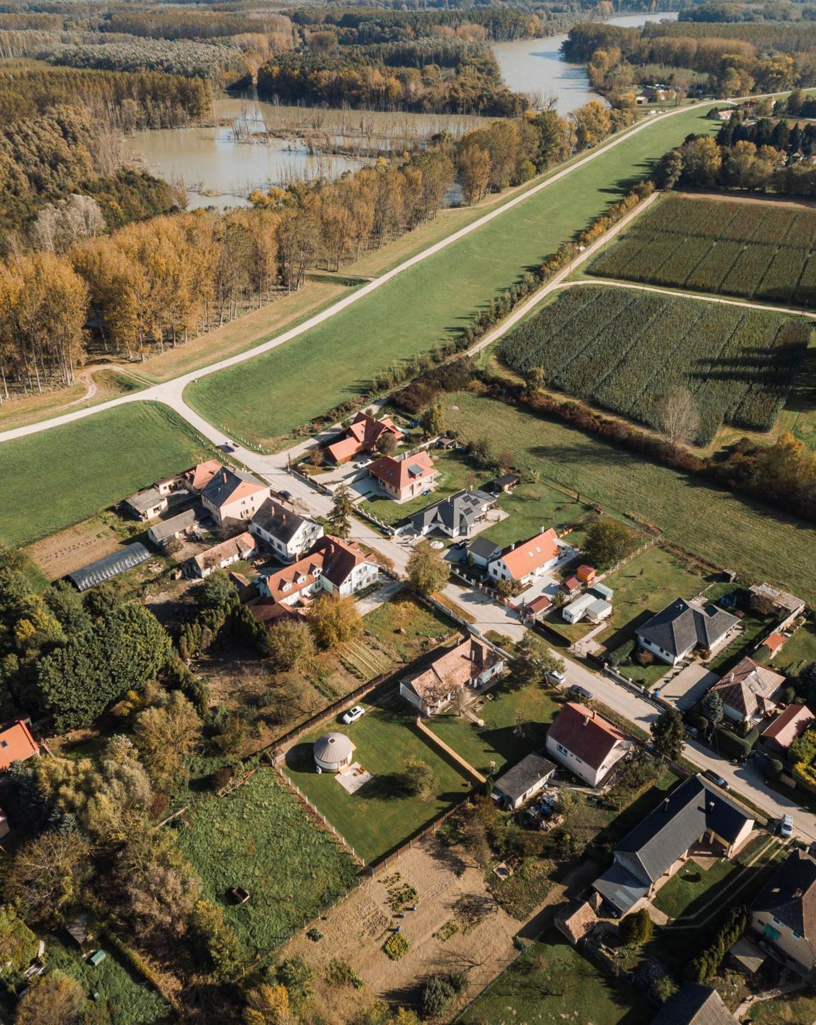 Nalunk, Videken - Jurta 24 Luxusný stan *